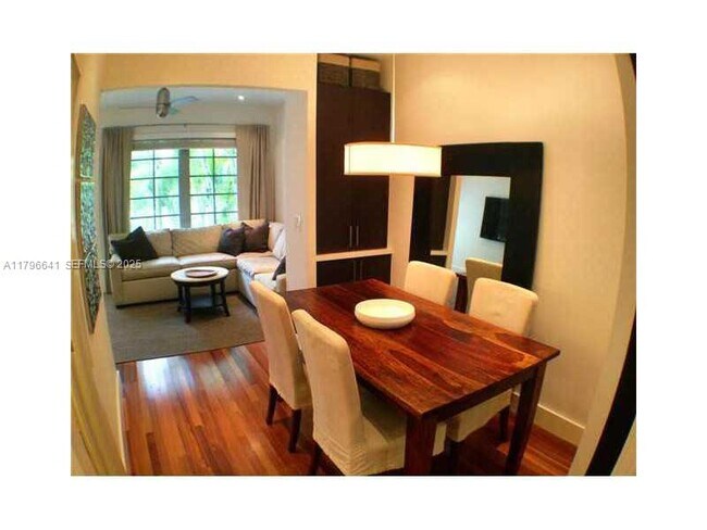 Building Photo - 727 Jefferson Ave