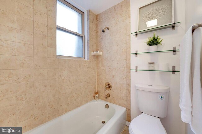 Building Photo - 2535 13th St NW