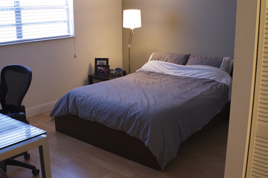 Bedroom - 1615 Meridian Ave