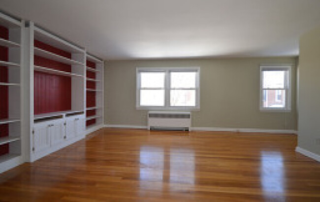 Building Photo - 412 Morris Ave