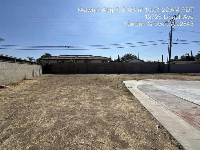 Building Photo - 12728 Linnell Ave