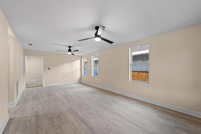 Building Photo - 2825 N Taliaferro Ave