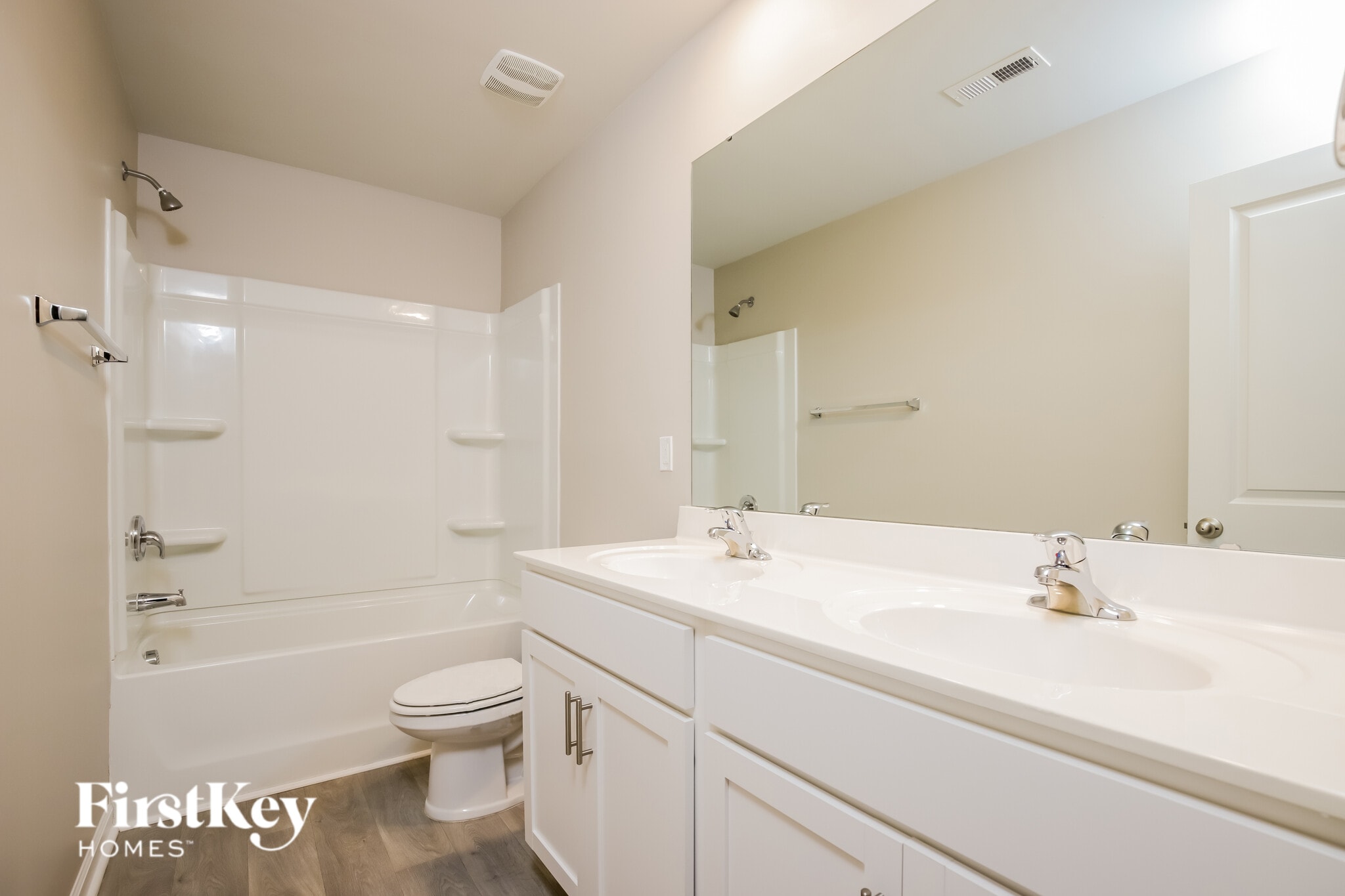 Building Photo - 2043 Longshadow St