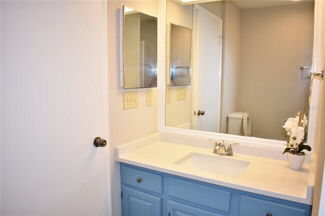 Building Photo - 1702 Aura Ct