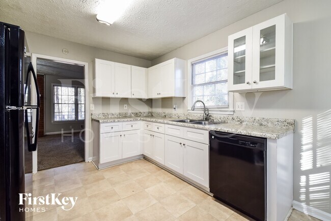 Building Photo - 213 Mill Trce