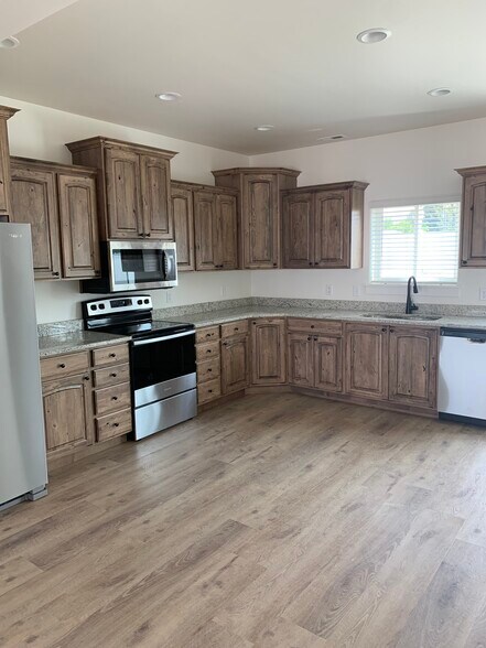 Building Photo - 1723 Dollys Way