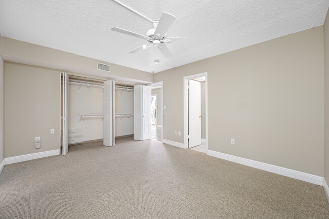 Building Photo - 10033 64th Ave N