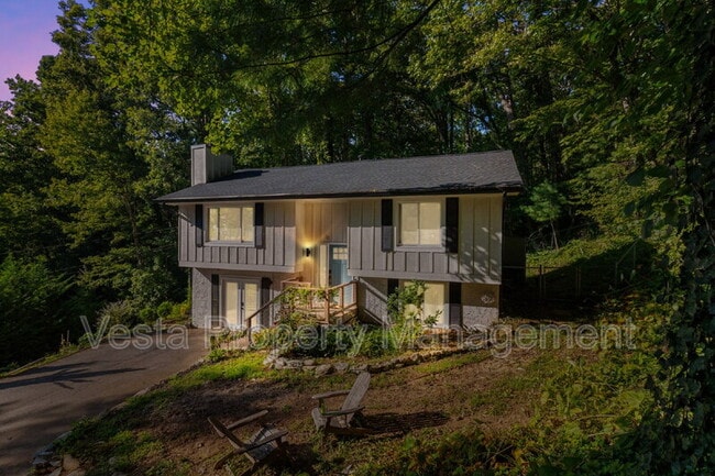 Primary Photo - 12 Wood Rd
