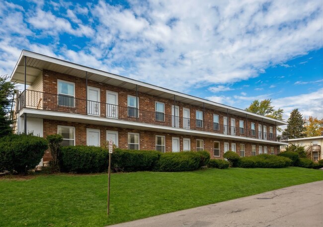 Building Photo - 794 Anderson Ave