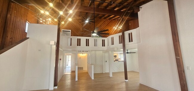 Building Photo - Rancho De Oro