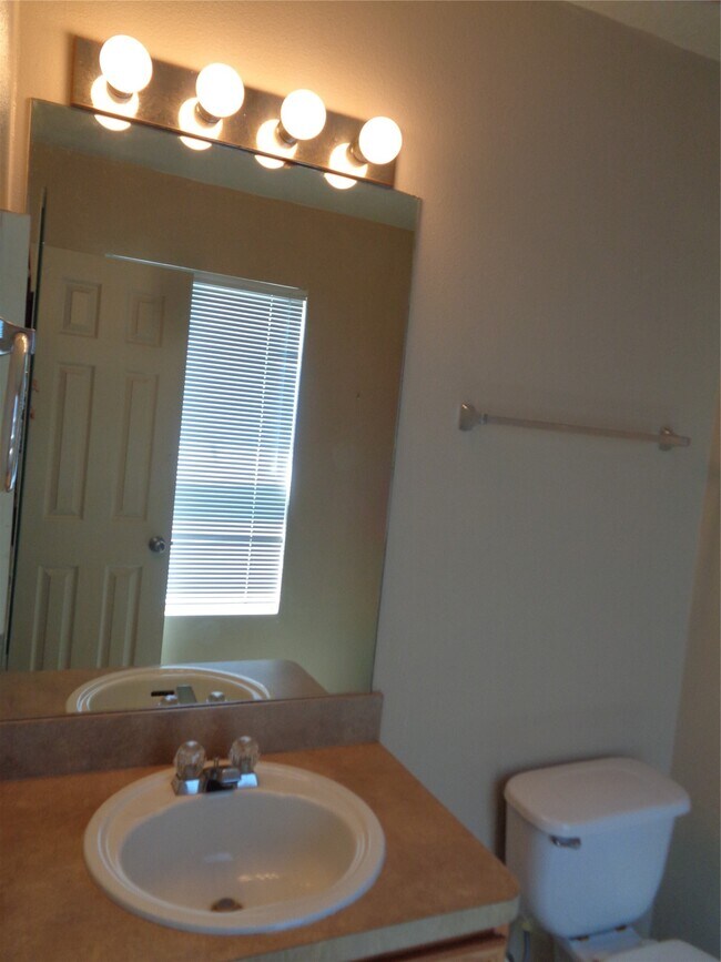 Building Photo - 23624 Wildwood Green Way