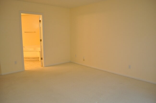 Building Photo - Lovely Single Story Home in Silverado Cany...