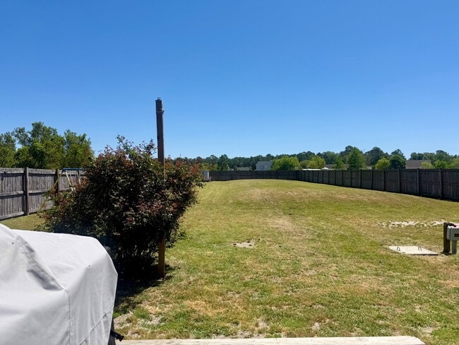 Building Photo - 110 Cherry Grove Dr