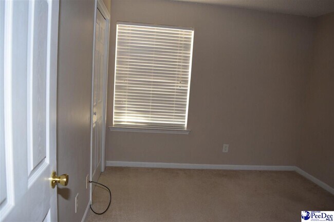 Building Photo - 2125 Sanderling Dr