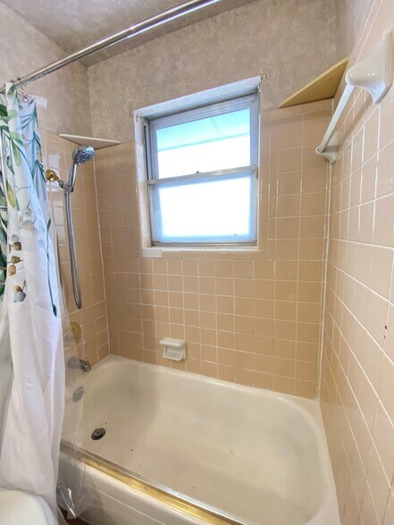 Building Photo - 5414 S Land Ave