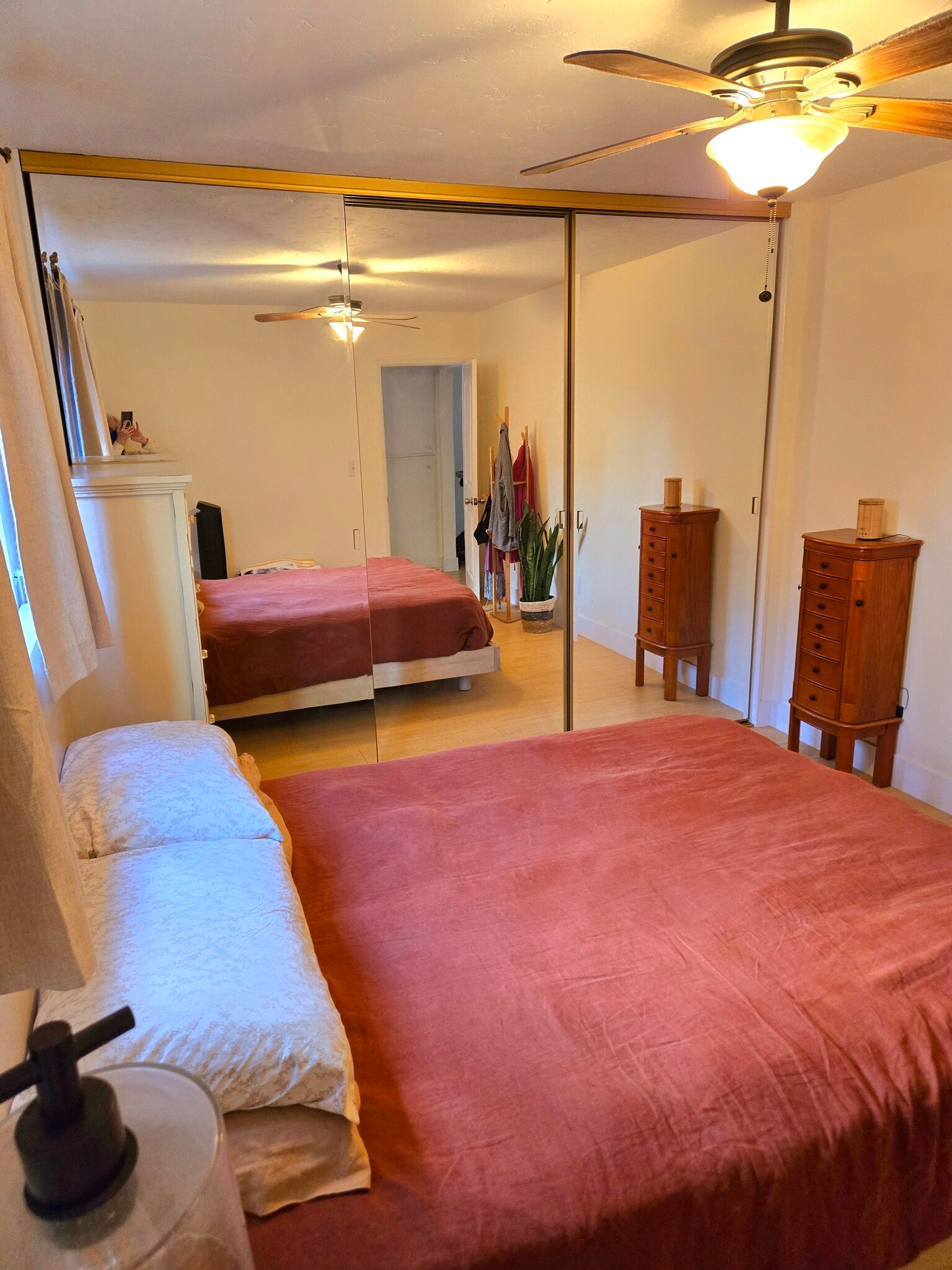 Building Photo - 4262 Wilson Ave