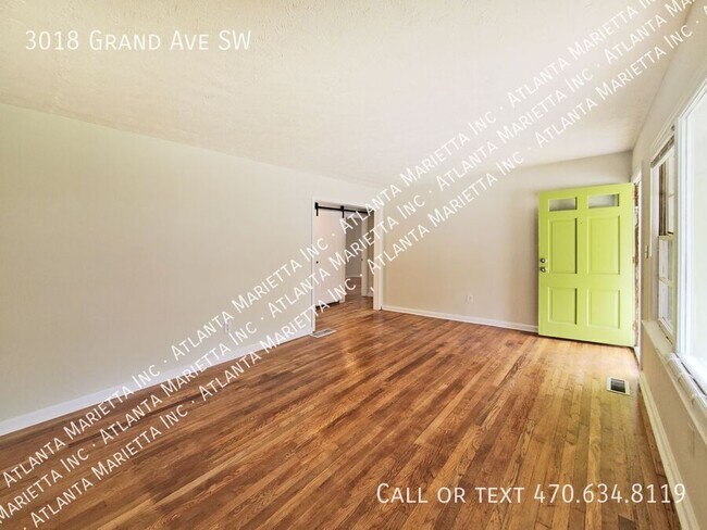 Building Photo - 3018 Grand Ave SW