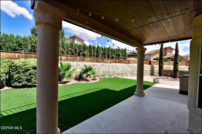 Building Photo - 14157 Robert Ituarte Dr