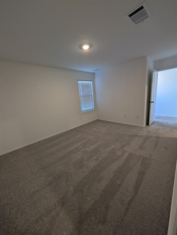 Building Photo - 635 Whoopers Lp