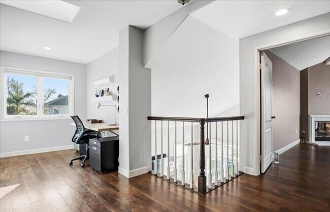 Building Photo - Refined Coastal Living in One of Carlsbad’s Most Exclusive Communities