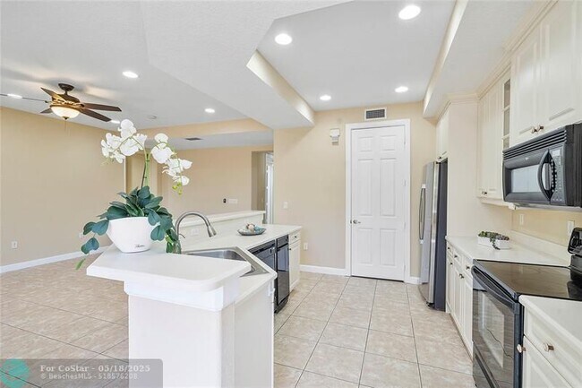 Building Photo - 8140 NW 128th Ln