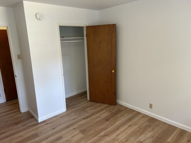 Building Photo - Beautiful 4 Bedroom, 2 Bath Eastside Vallejo Home