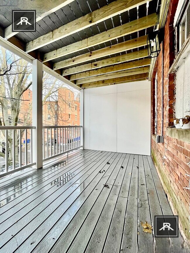 Building Photo - 5 Strathmore Rd