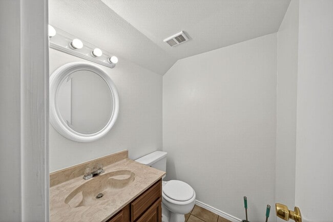 Building Photo - Schertz School District in Woodland Oaks S...