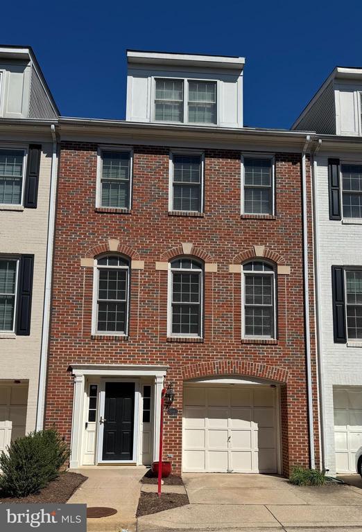 Building Photo - 504 N Thomas St