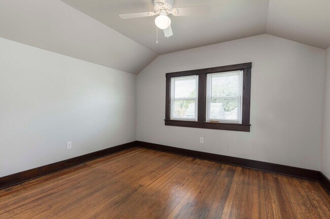 Building Photo - 616 Colorado Ave