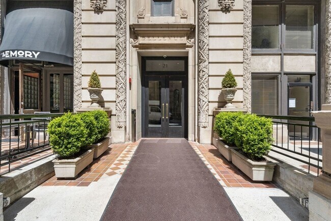 Building Photo - 21 Beacon St