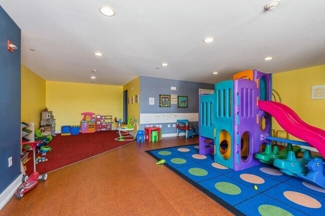 Building Photo - 3312 Hudson Ave