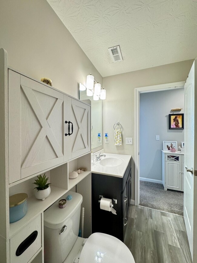 Building Photo - 2506 Crosshill Dr