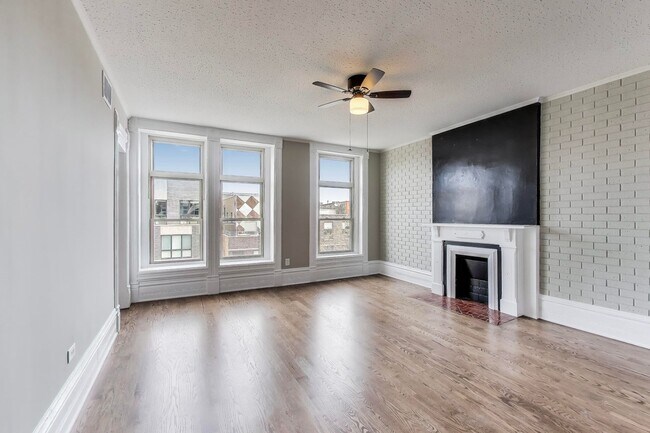 Building Photo - 1429 W. Grand(AKA 1117 Hoyne)