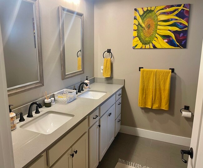 Building Photo - 3091 Lori Ln