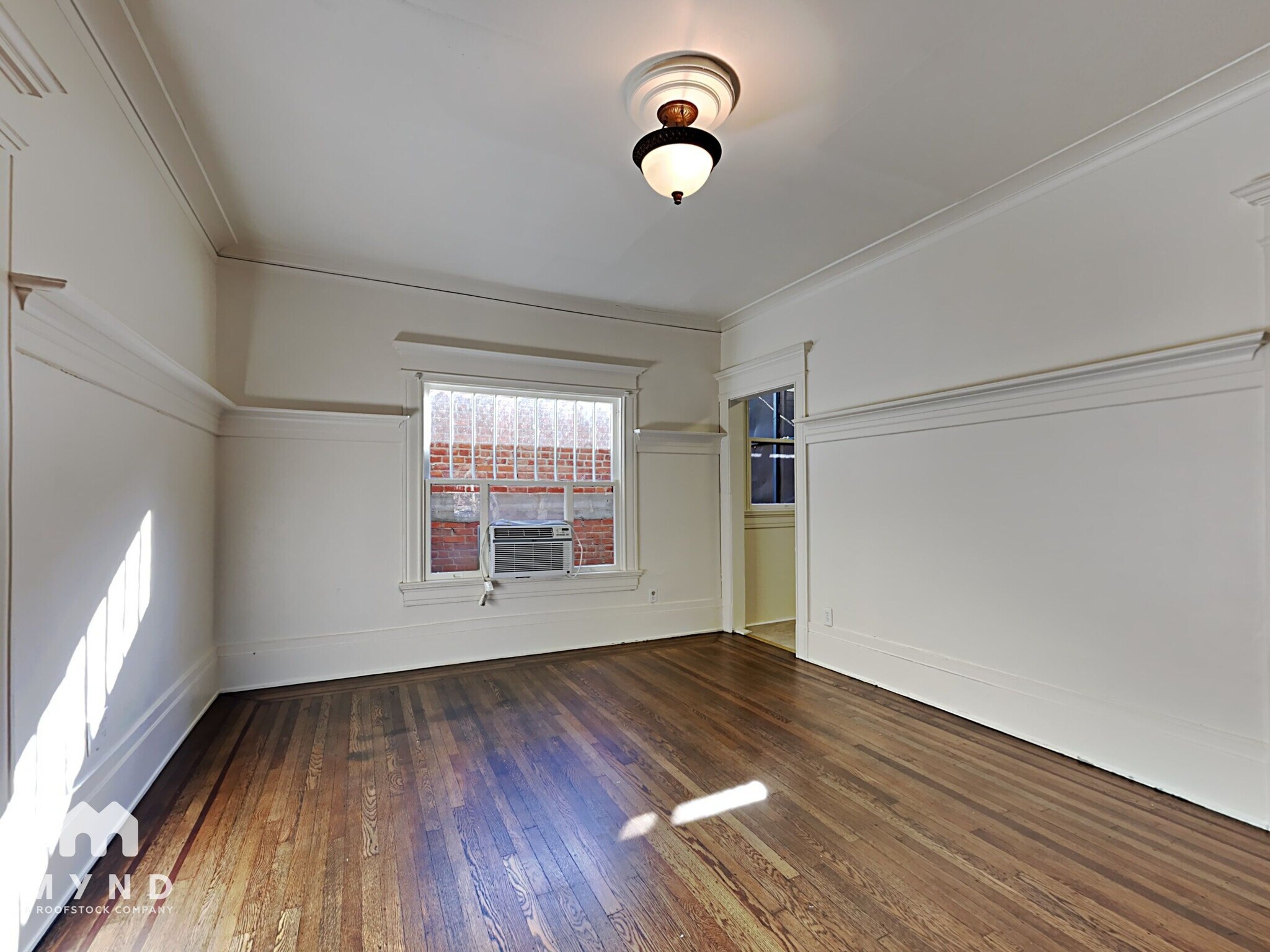 Building Photo - 819 14th St