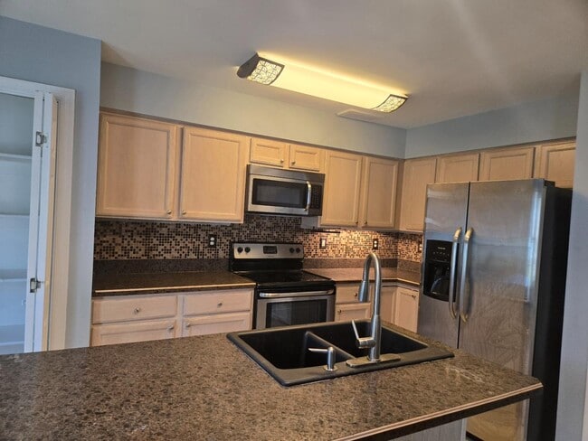 Building Photo - 239 Morningside Dr
