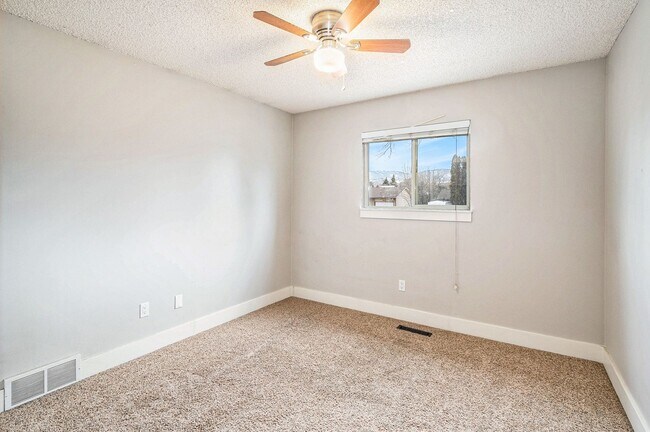 Building Photo - Beautiful 4-Bedroom Home in the P.O.E.T. Neighborhood - Available August 1, 2026!