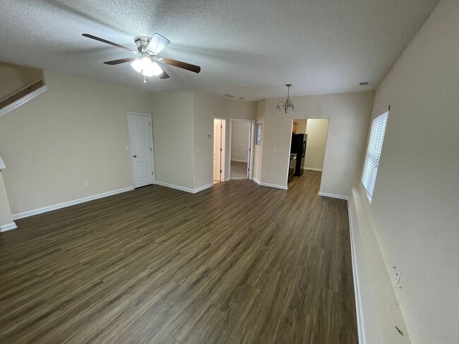 Building Photo - BRIDGEWATER HOME! PRE-LEASING FOR AUGUST 2026!