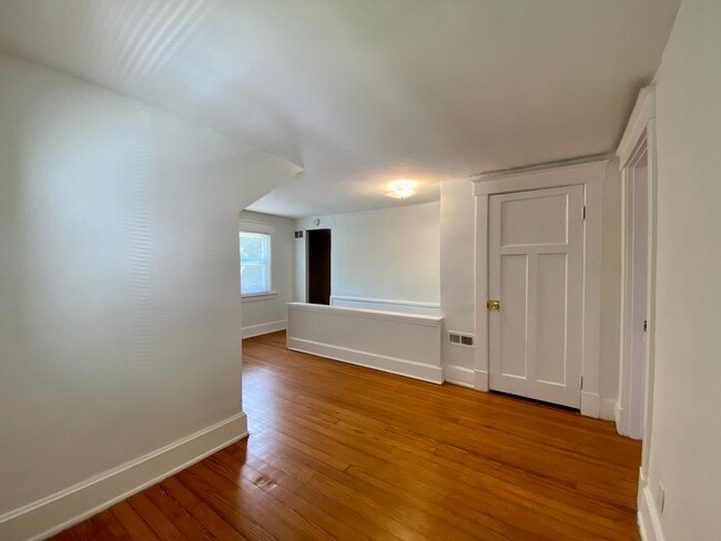 Building Photo - Charming 3 Bed/ 2 Bath in the Heart of Oakley Only $2675/mo!
