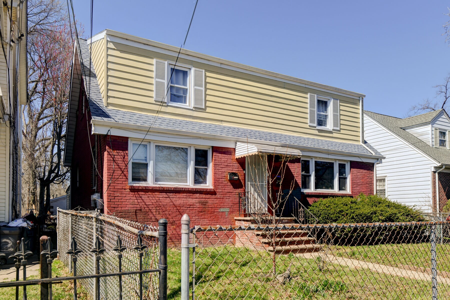 Building Photo - 245 Orange Ave