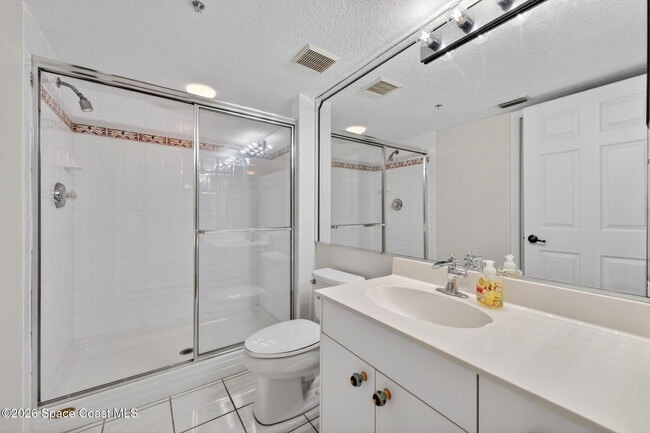 Building Photo - 102 Riverside Dr