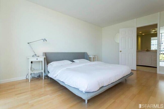 Building Photo - 1 bedroom in San Francisco CA 94109