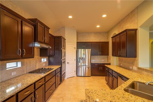 Building Photo - 307 Elderberry Rd