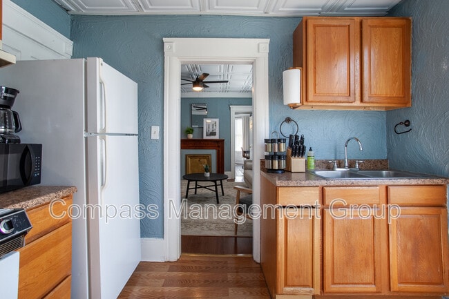 Building Photo - 813 Hall of Fame Dr