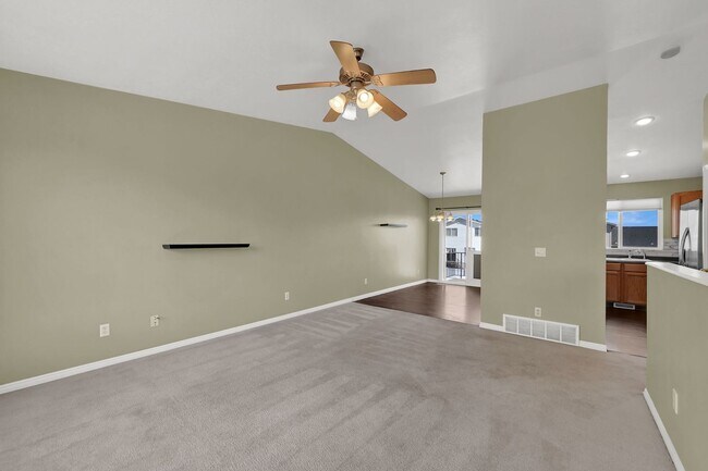 Building Photo - Beautifully Updated 4-Bedroom Home in Syracuse!