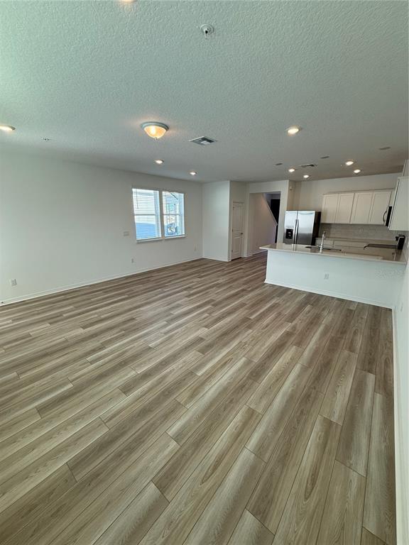 Building Photo - 4616 ORCHARD VIEW Aly