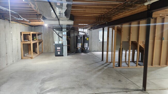 Building Photo - 3467 Charlemaine Dr