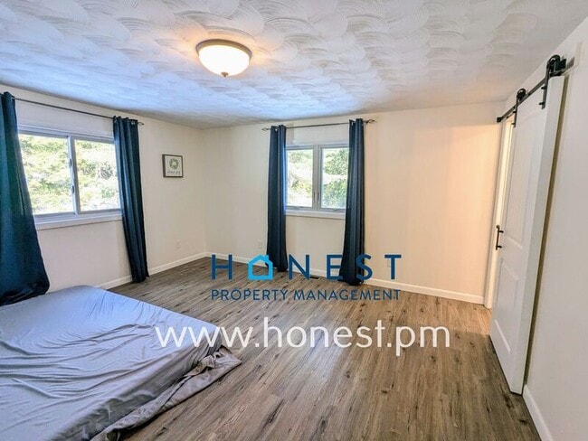 Building Photo - 151 Chimney Rd