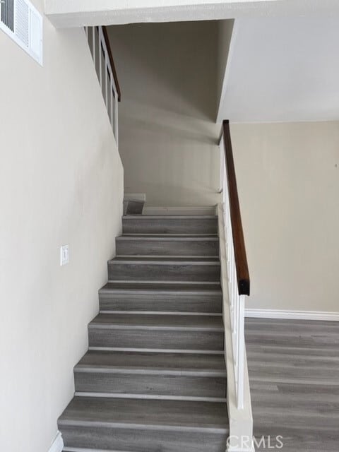 Building Photo - 1143 Pinewood Ln